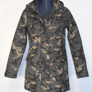 NATURAL REFLECTIONS by Basspro Shop Women's size M Coat Camo color